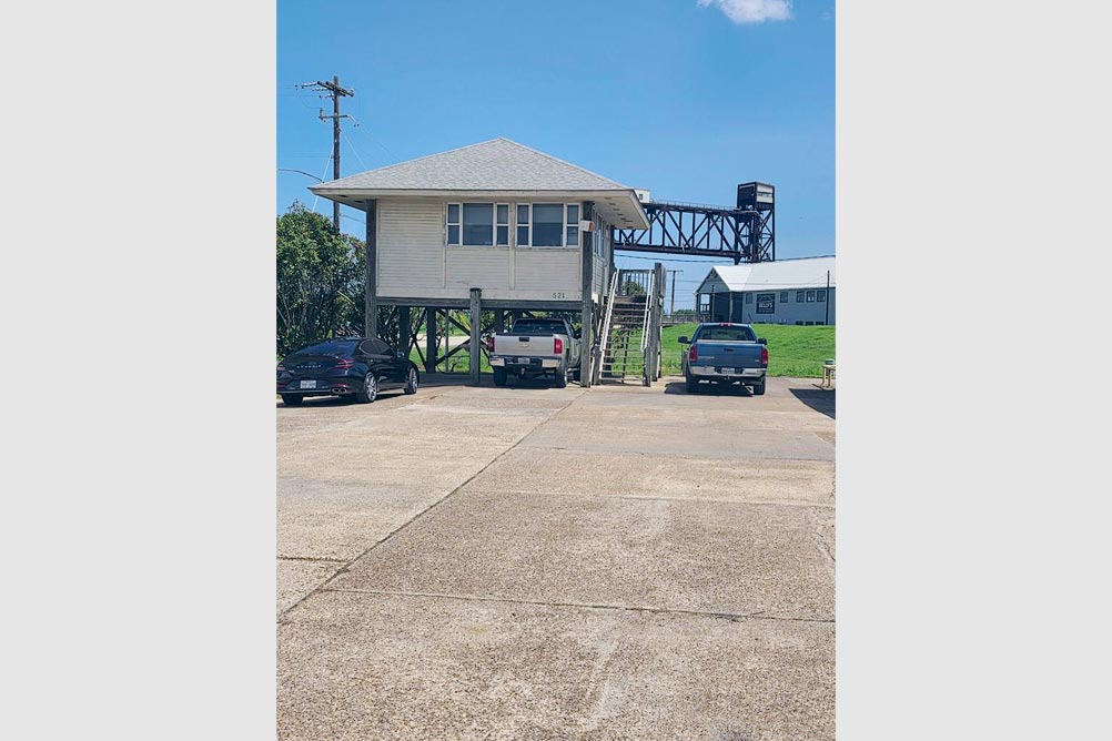 515 S. Ave A (Exterior)